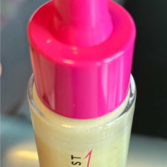 TANOLOGIST Day Glow Hyaluronic Radiance Self-Tan Serum - Picture 8 of 9